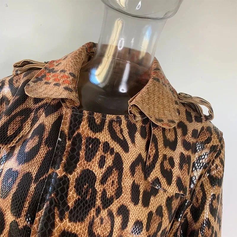Janica™ - Stijlvolle winterjas met slangenprint