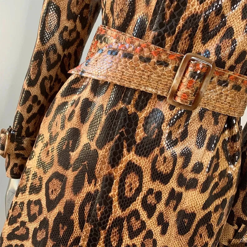 Janica™ - Stijlvolle winterjas met slangenprint
