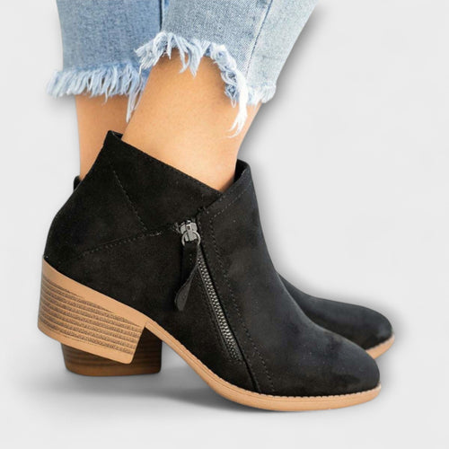 Larissa™ – Klassieke Enkellaarsjes