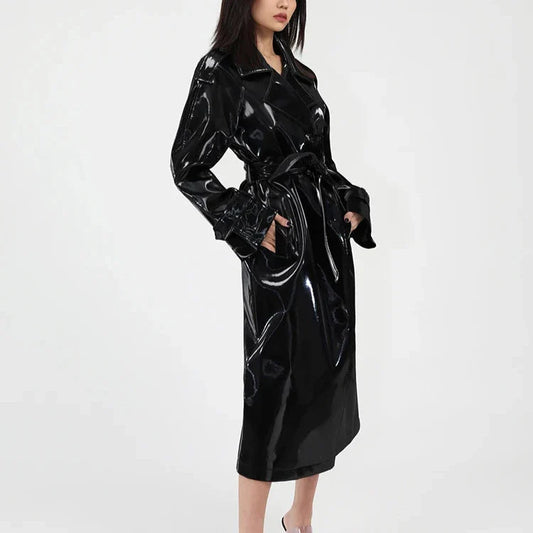 Yuri™ – Reflecterende Lakleren Trenchcoat