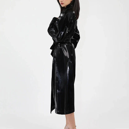 Yuri™ – Reflecterende Lakleren Trenchcoat